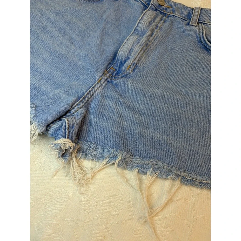 Forever 21 Womens Cutoffs Denim Jean Shorts Size 28 Light Wash